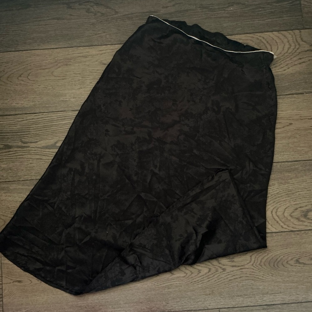 SHEIN Black Floral Skirt